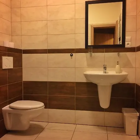 アパート Tatranit